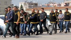Yasa dışı bahis oynatan şahsı gasp ettiler