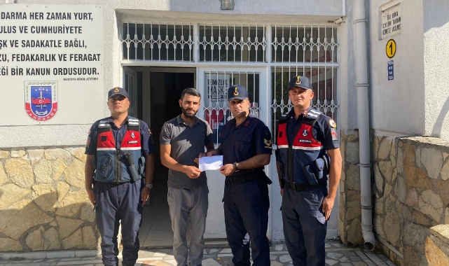 Jandarma son anda dolandırılmaktan kurtardı