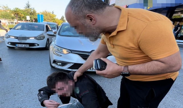 Uyuşturucu Tacirini Döverek Karakola Götürdü