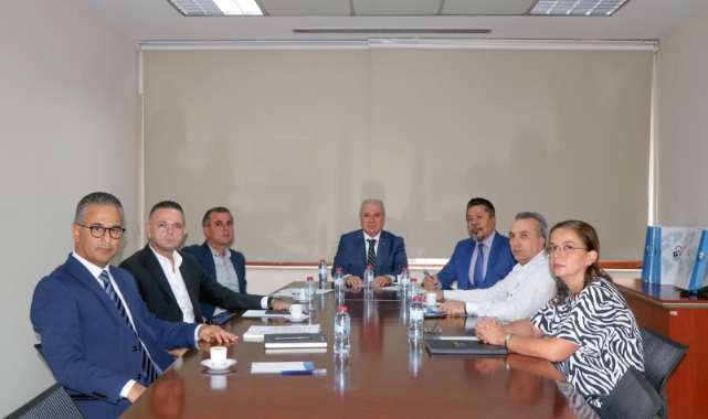 Yüksel Yavuz'dan görev dağılımı