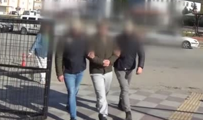 FETÖ mensubu çift yakayı ele verdi
