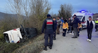 Sürücünün dalgınlığı kazaya sebep oldu!