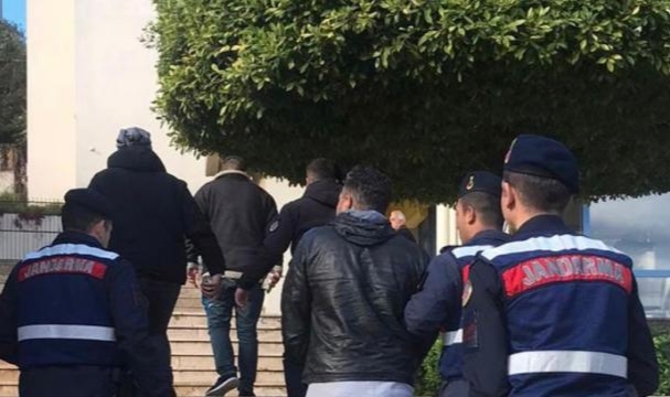 Göçmen kaçakçılarına operasyon: 9 gözaltı