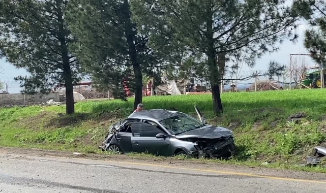 Otomobil Şarampole Devrildi: 5 Yaralı