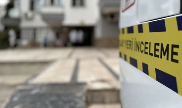 Evinde Ölü Bulundu