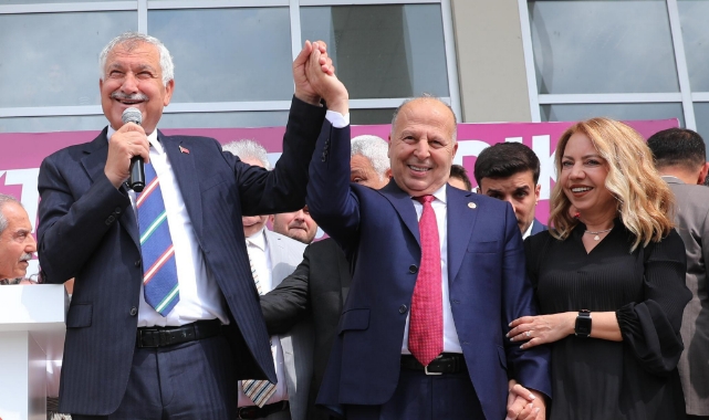 Yüreğir’de 35 Yıl Sonra Aynı “Zafer” Fotoğrafı