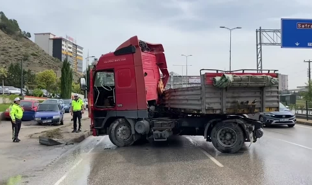 Makas Attı, Zincirleme Kazaya Neden Oldu
