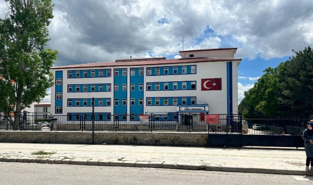 Öğretmene Kopya Bıçağı!