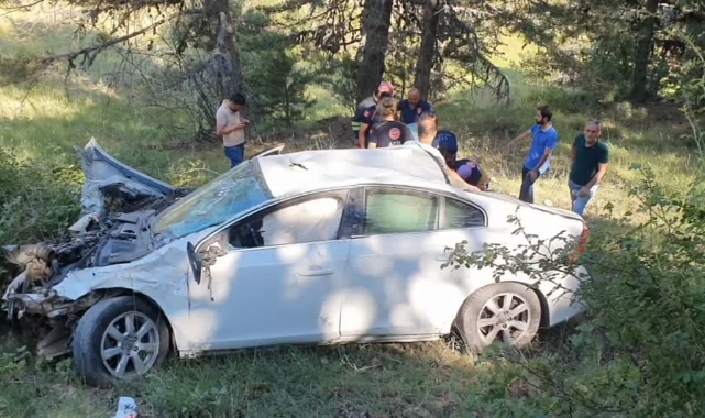 Otomobil Uçuruma Yuvarlandı
