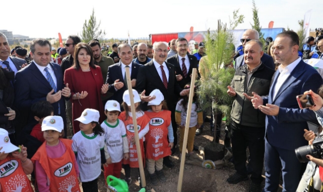 ''11 Kasım Milli Ağaçlandırma Günü''nde Fidanlar Toprakla Buluştu