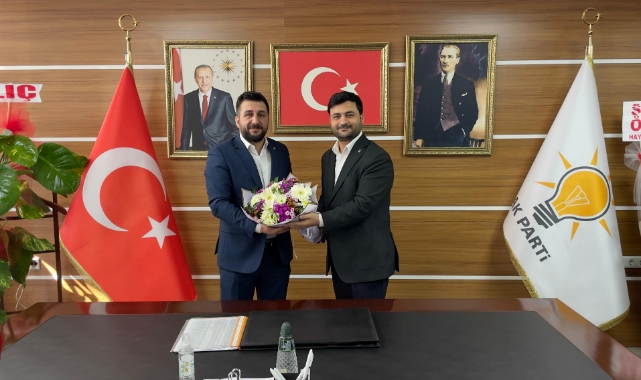 AK Parti̇ Yüreği̇r'de Bayraği Mehmet Murat Kılınç Devraldı