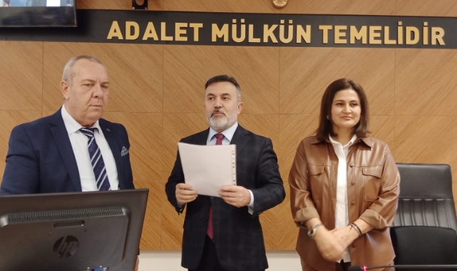 AK Parti İl Başkanlığına Seçilen Tamer Dağlı Mazbatasını Aldı