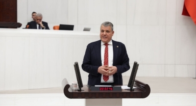 Ayhan Barut:"Güzel Adana'mıza Niye Düşman Gibi Şaşı Bakıyorsunuz?"