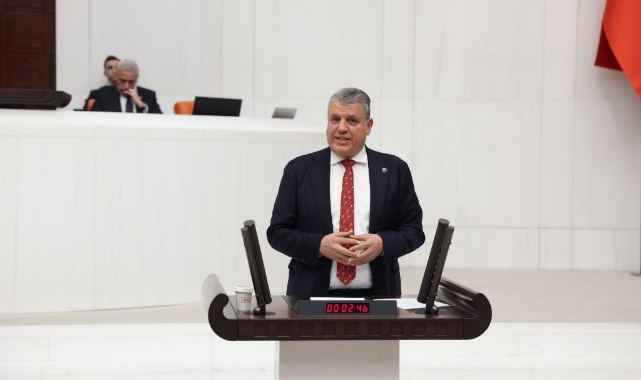 Ayhan Barut:"Güzel Adana'mıza Niye Düşman Gibi Şaşı Bakıyorsunuz?"