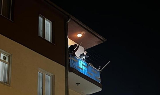 Evinin Balkonunda Silahlı Saldırıya Uğradı