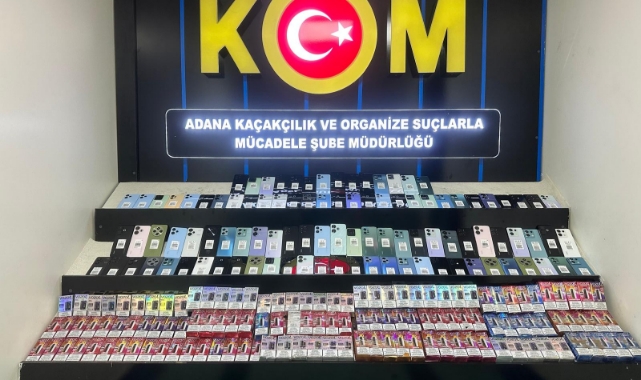 Gizli Bölmede Kaçak Cep Telefonları Ele Geçirildi