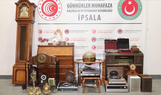 İpsala Sınır Kapısı'nda Antika Eşyalar Ele Geçirildi
