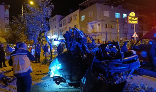 Önce Ağaca Sonra Park Halindeki Otomobile Çarptı
