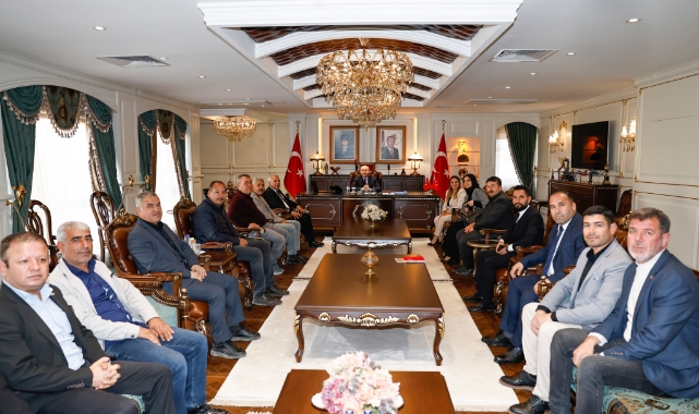 Sarıçamlı Muhtarlardan Vali Köşger'e Ziyaret