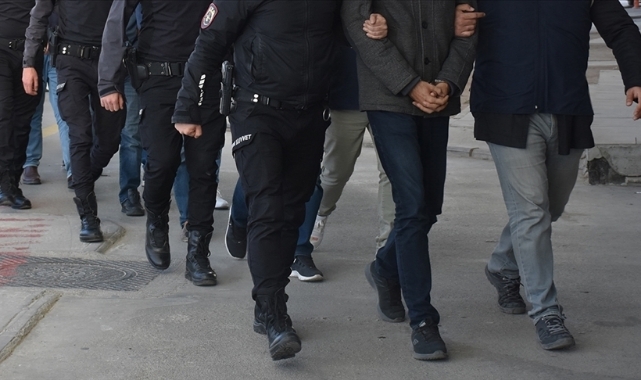 2 İlde FETÖ Operasyonu:10 Gözaltı
