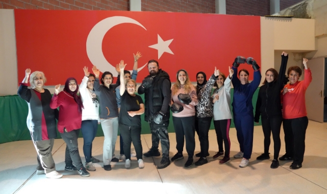Çukurovalı Kadınlar Yakın Savunmayı Öğreniyor
