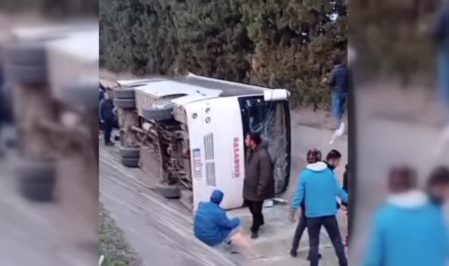 İşçi Servisi Sulama Kanalına Devrildi:10 Yaralı
