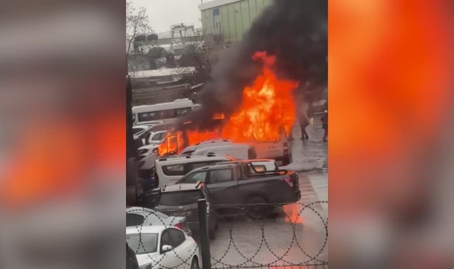 Servis Minibüsü Yandı