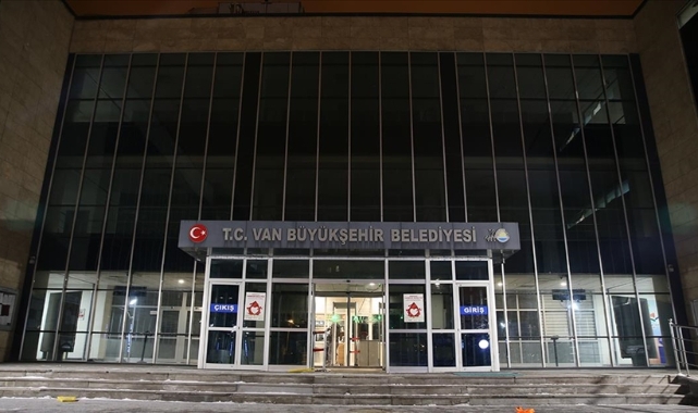 Van Büyükşehir Belediyesi Başkanı Zeydan Görevden Uzaklaştırıldı