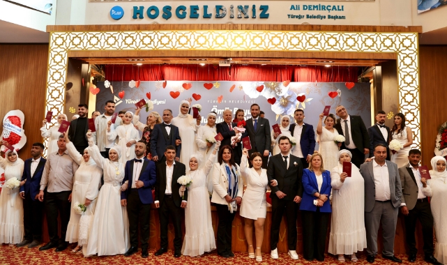 Yüreğir Belediyesi’nden Toplu Nikah Töreni