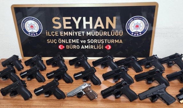 22 Ruhsatsız Tabanca Ele Geçirildi
