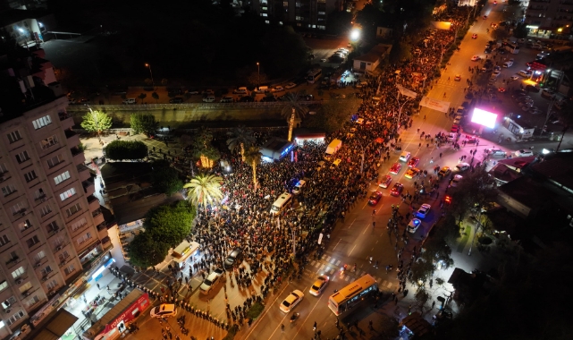 Adana'lılar Ekrem İmamoğlu'na Destek Olmak İçin Alanlara İndi