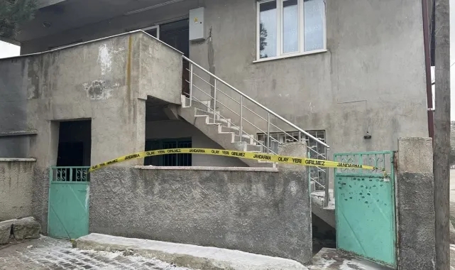 Babasını Uyurken Öldürdü