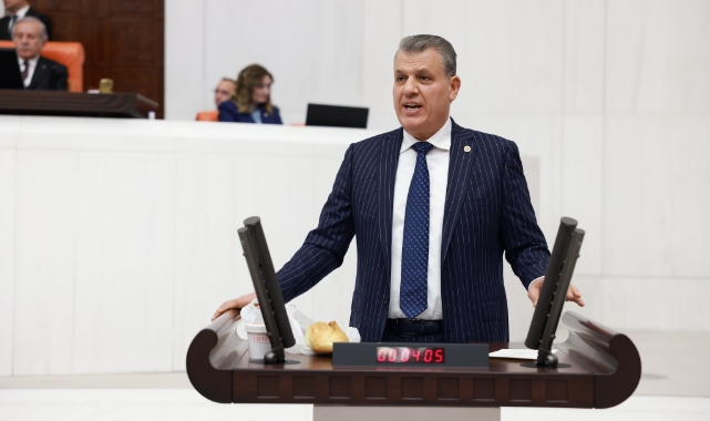 Barut'tan Meclis'te Şiirli Direniş Çağrısı:"Tarihin Yüz Karası Bugünleri Unutmayacağız"