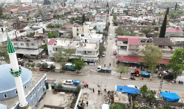 Ceyhan Belediyesi Kent Genelinde Bayram Temizliği Yaptı