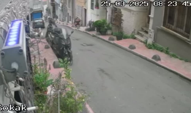 Kibrit Çöpü Binayı Yaktı
