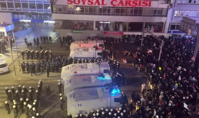 İzinsiz Gösteri Yapan Gruba Müdahale