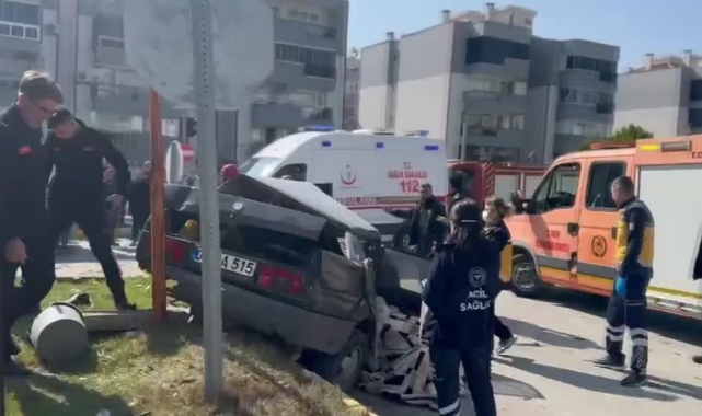 Kavşakta Feci Kaza:1 Ölü,1 Yaralı