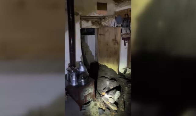 Tek Katlı Ev Çöktü:1 Yaralı