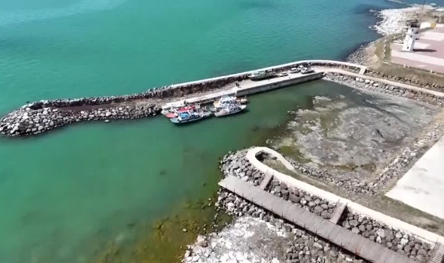 Van Gölü'ndeki Çekilme Balıkçıları Zor Durumda Bıraktı