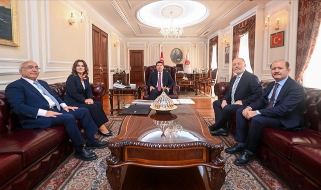 Adalet Bakanı Tunç, DEM Parti Heyetini Kabul Etti