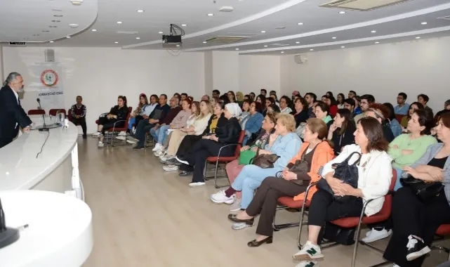 Adana'da Eczacılara Güncel Obezite Tedavisi Anlatıldı