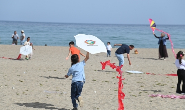 Anamur'da Uçurtma Şenliği Düzenlendi
