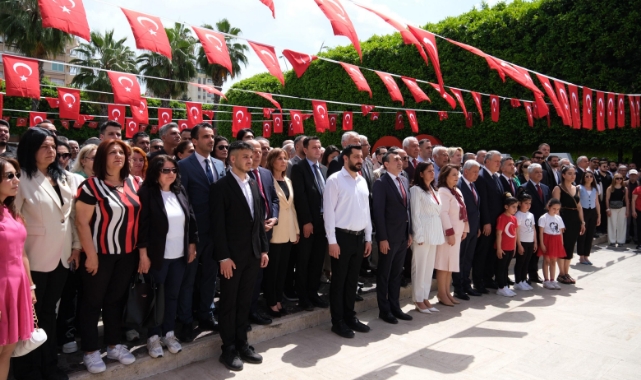 Başkan Tanburoğlu:''23 Nisan’ı Buruk Bir Şekilde Kutluyoruz''