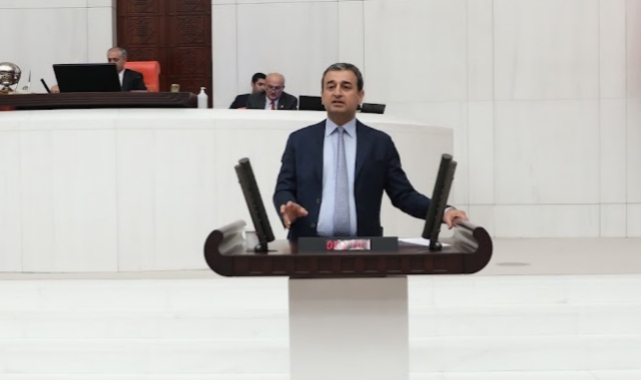 Bulut'tan ''23 Nisan'' Mesajı:''Özgürce Çocukluklarını Yaşadıkları Bir Dünya Dileğiyle''