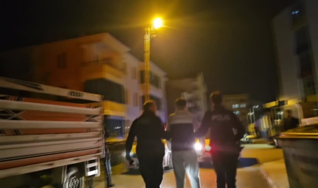 Dur İhtarına Uymadı, Polis Aracına Çarptı