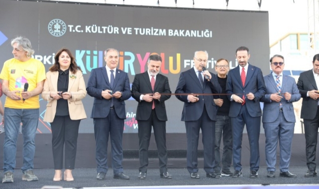 ''Herkesi Festivale Bekliyoruz''