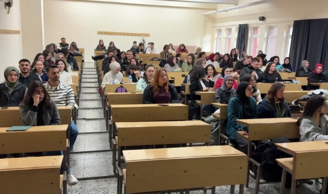 Lise Öğrencileri Üniversite Ortamını Deneyimliyor