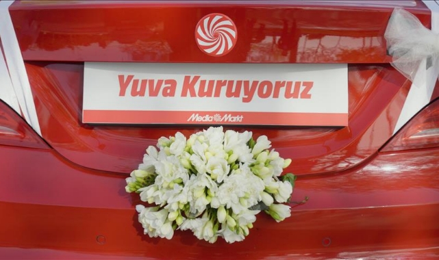 MediaMarkt Türkiye, Kampanyasını Gelin Arabasıyla Tanıttı