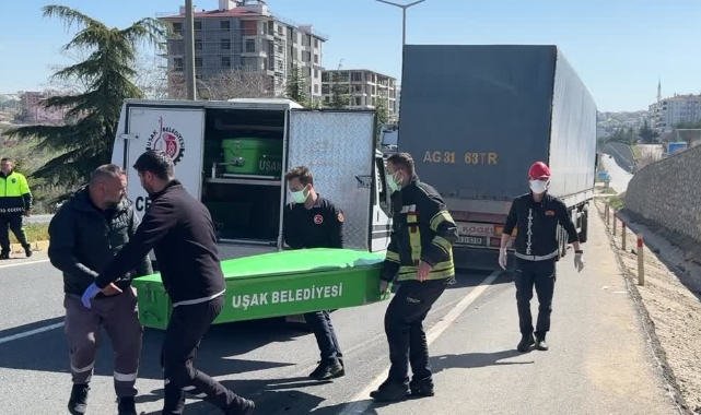 Motosiklet İle Tır Çarpıştı:1 Ölü
