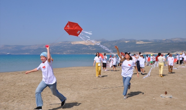 Türk Ve Rus Çocuklar Uçurtma Şenliğinde Buluştu